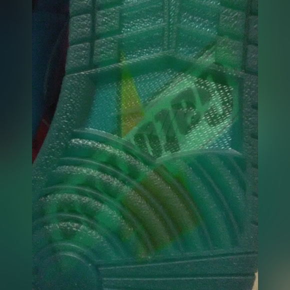 BNIB FIRST JORDAN NIKE GATORADE SERIES AIR JORDAN ONE RETRO HI RARE BLUE LAGOON - Picture 3 of 16